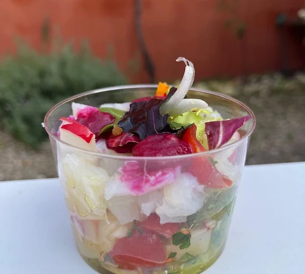 Amanida de Bacallà amb patata marinada amb condiment d'oli d'oliva amb farigola